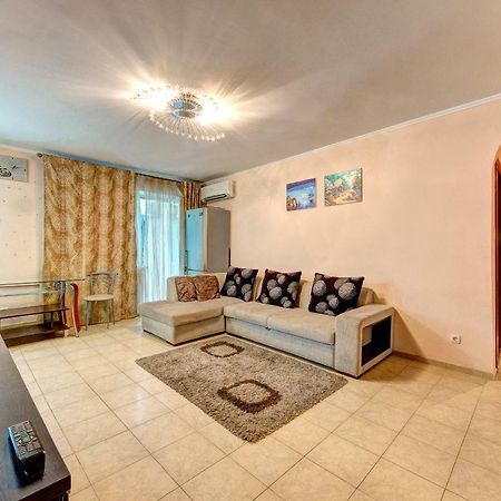 Apartments Near The Nsc Olympic Kyiv Exterior photo